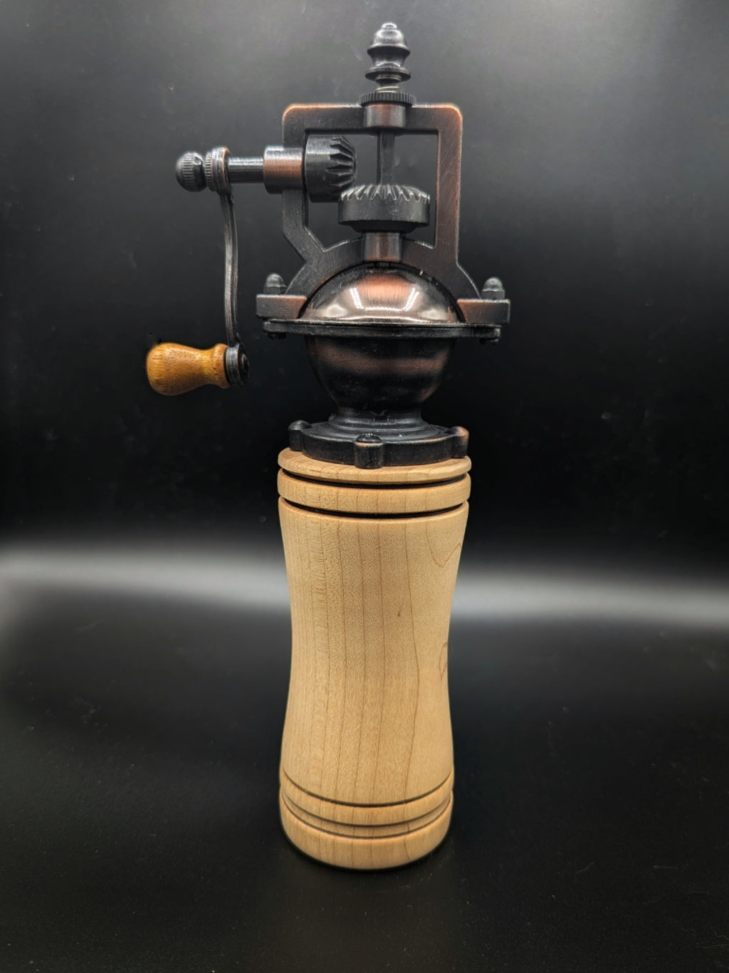 Antique style pepper mill