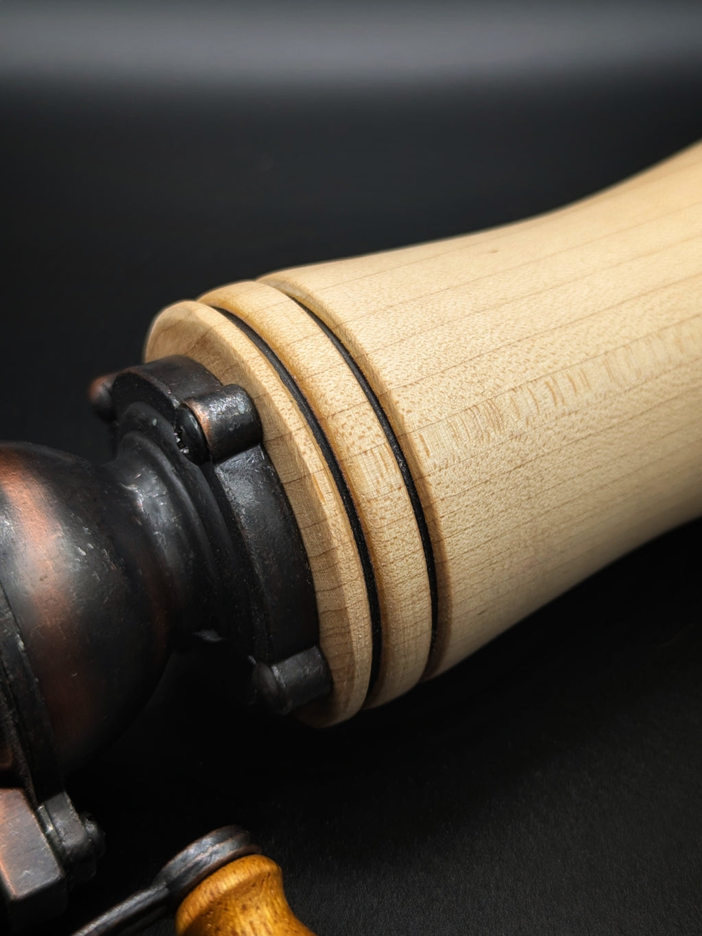 Antique style pepper mill