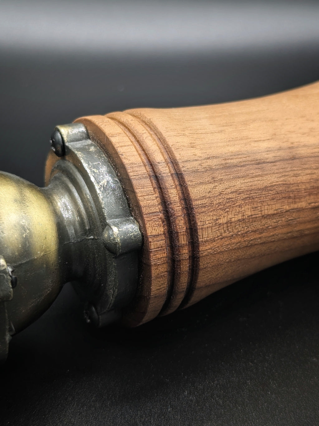 Antique style pepper mill